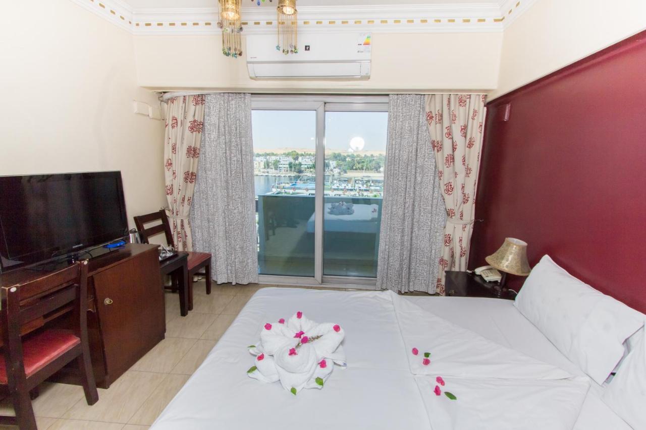 Philae Hotel Aswan Buitenkant foto