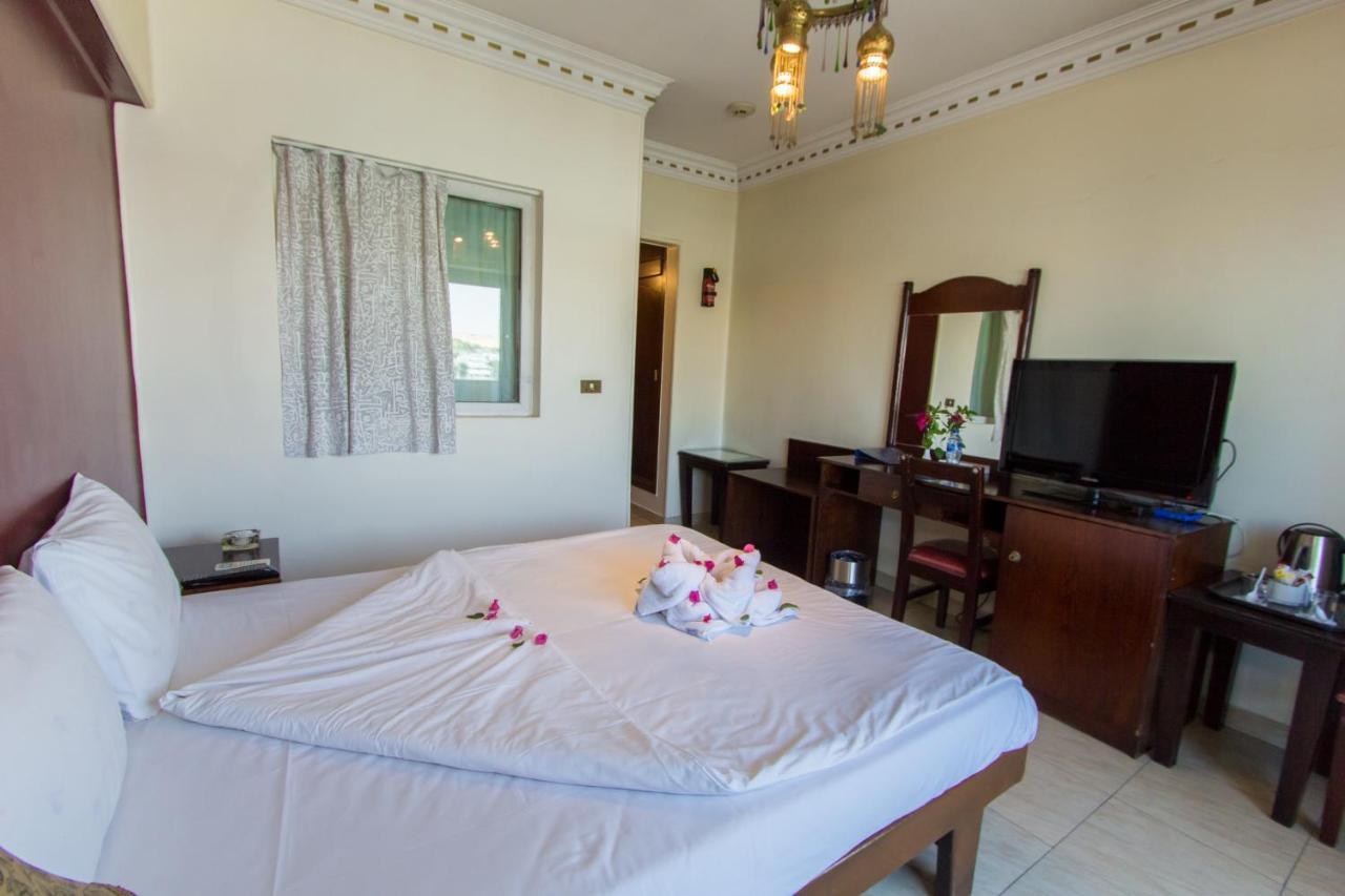 Philae Hotel Aswan Buitenkant foto