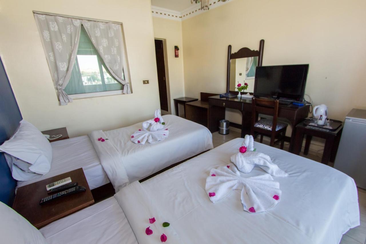 Philae Hotel Aswan Buitenkant foto