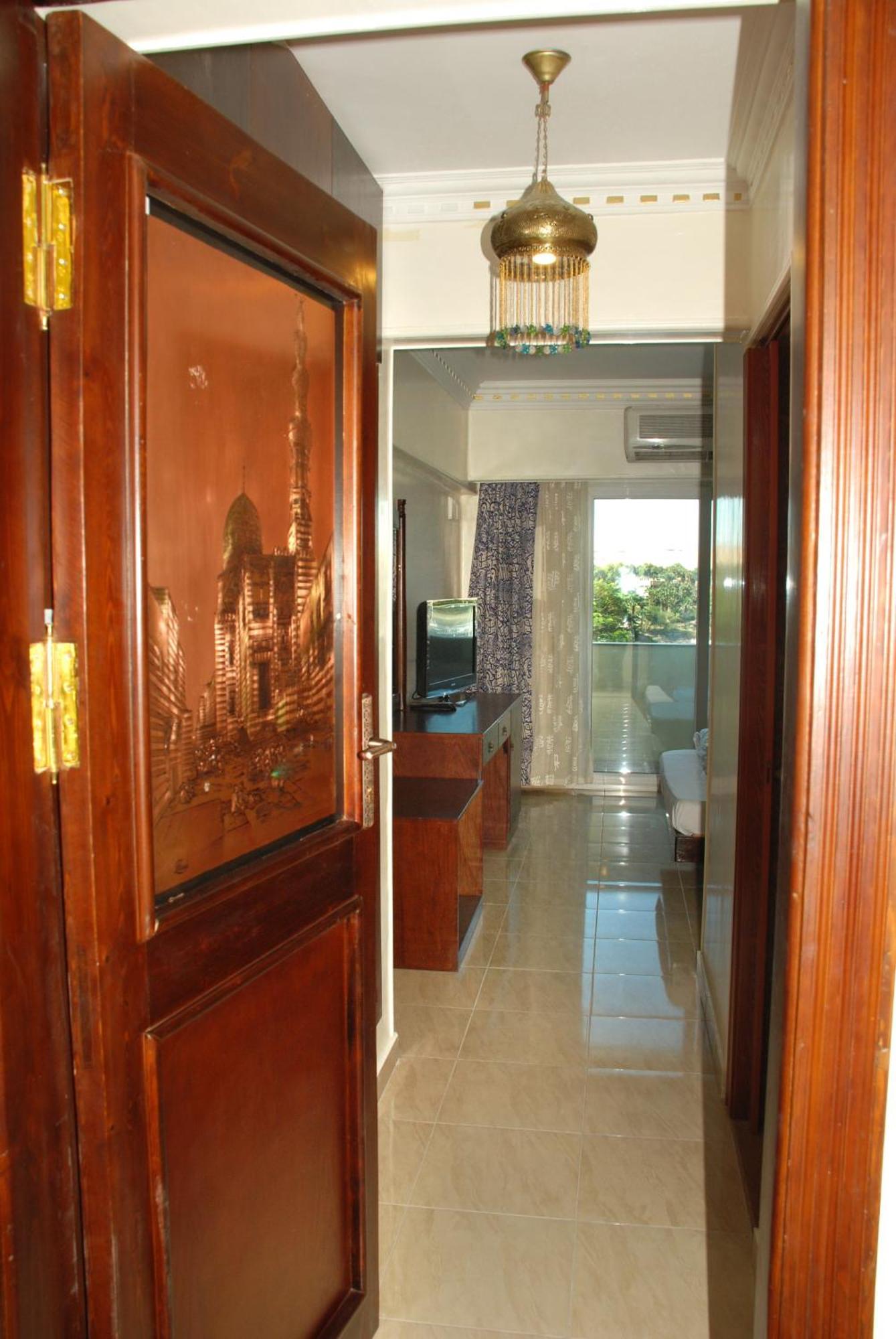 Philae Hotel Aswan Buitenkant foto