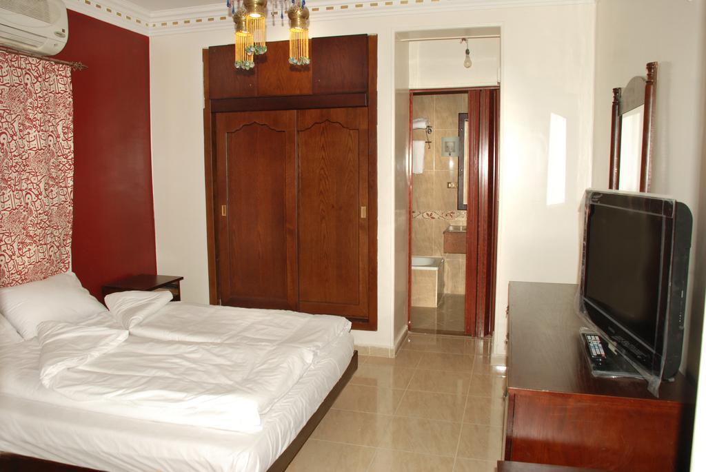 Philae Hotel Aswan Buitenkant foto